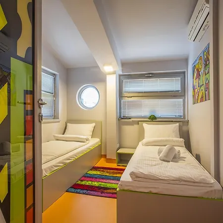 Astra Palace 3*