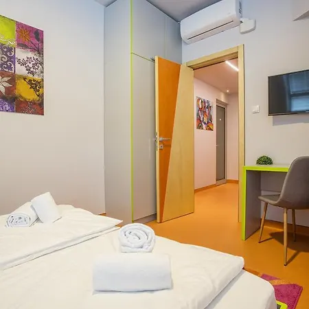 Astra Palace Oda ve Kahvaltı